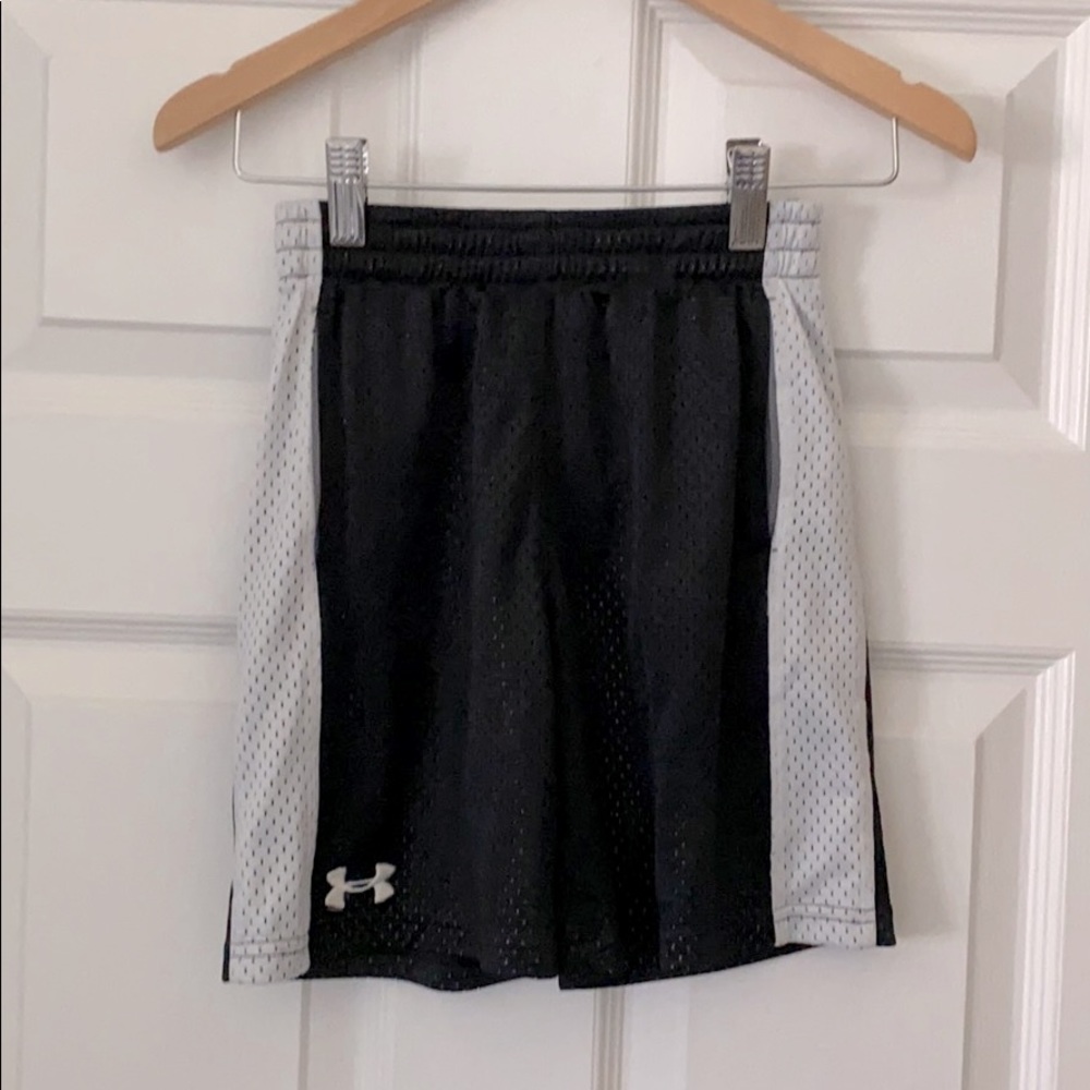Under Armour boys shorts size 7
